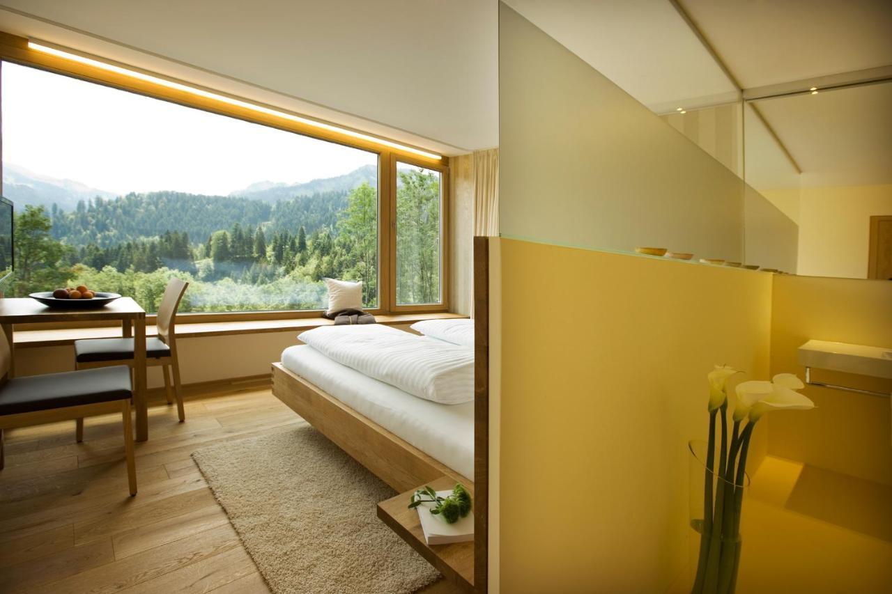 Hotel Alpenrose Ebnit ドルンビルン エクステリア 写真