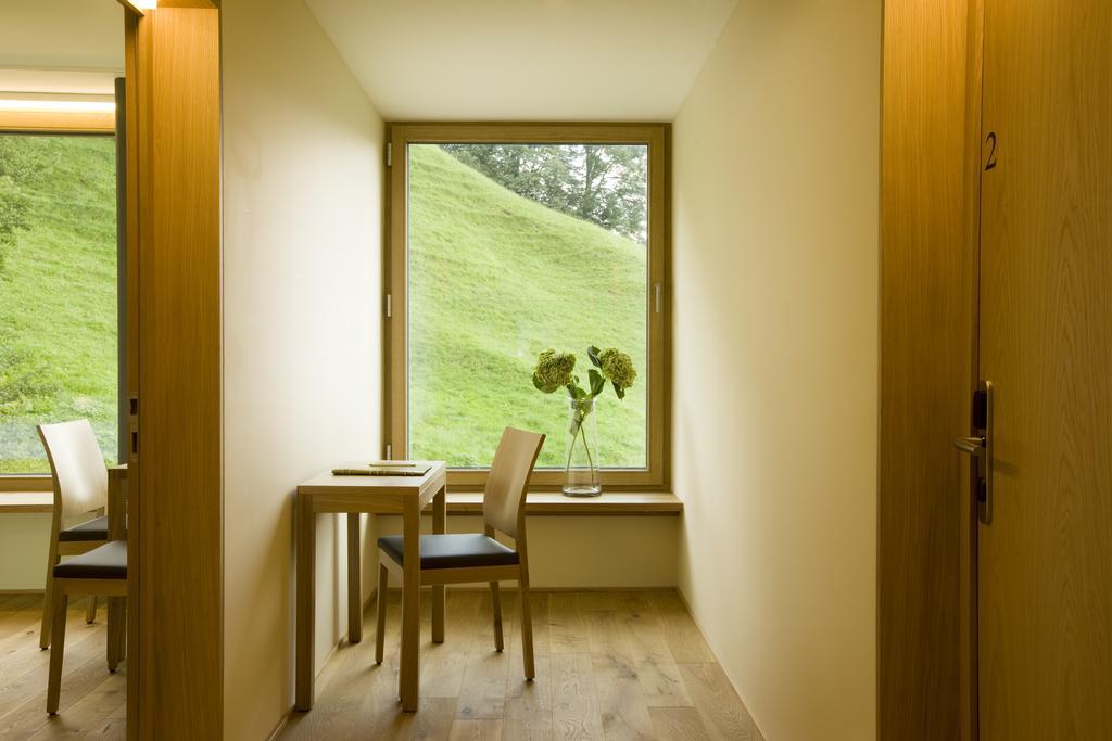 Hotel Alpenrose Ebnit ドルンビルン エクステリア 写真
