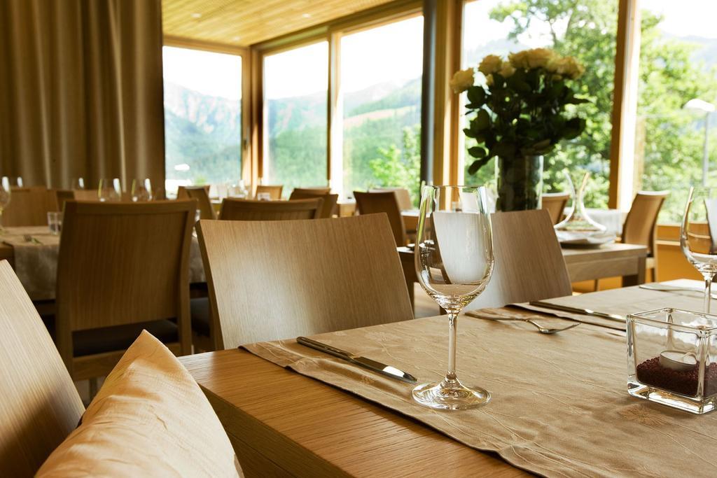 Hotel Alpenrose Ebnit ドルンビルン エクステリア 写真